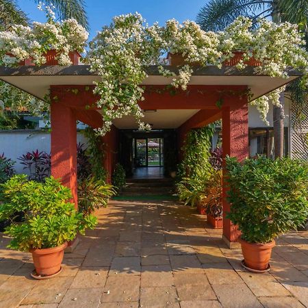 Stayvista At Moksh Villa - Bbq & Jacuzzi Alibaug Exterior foto
